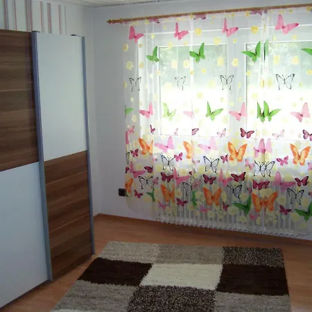 Apartment Ferienwohnung Strauch *